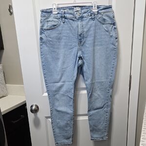 Women's Highrise Skinny Jeans By AVA & VIV Size 18